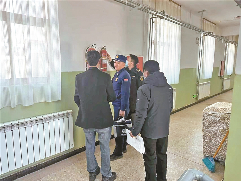 上好“开学第一课” 点亮平安开学季