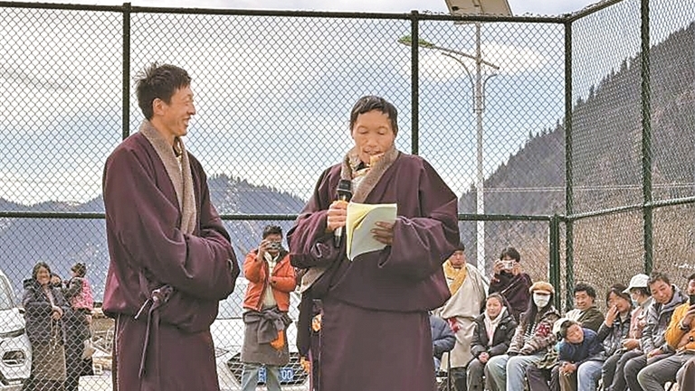 类乌齐县开展村(社)干部与村民群众讲故事活动