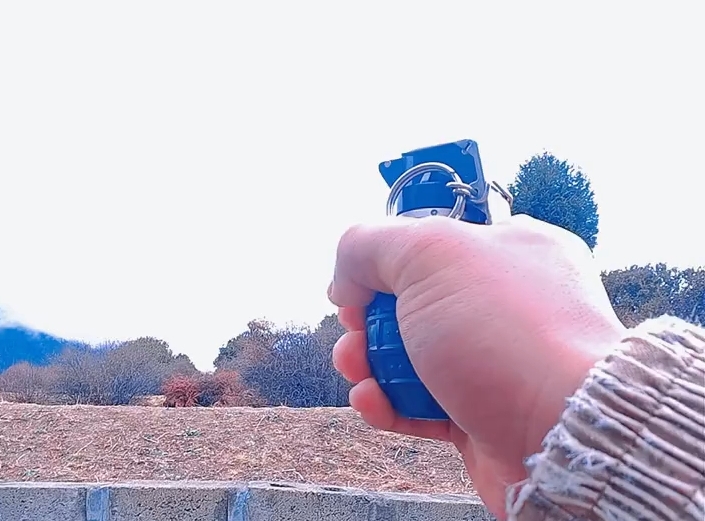 第一视角手把手教你手榴弹的正确打开方式