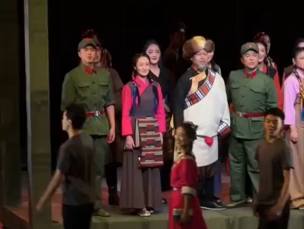 西藏首部民族音乐剧《再唱洗衣歌》正式亮相