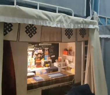 北京女大学生把“西藏风”带进宿舍