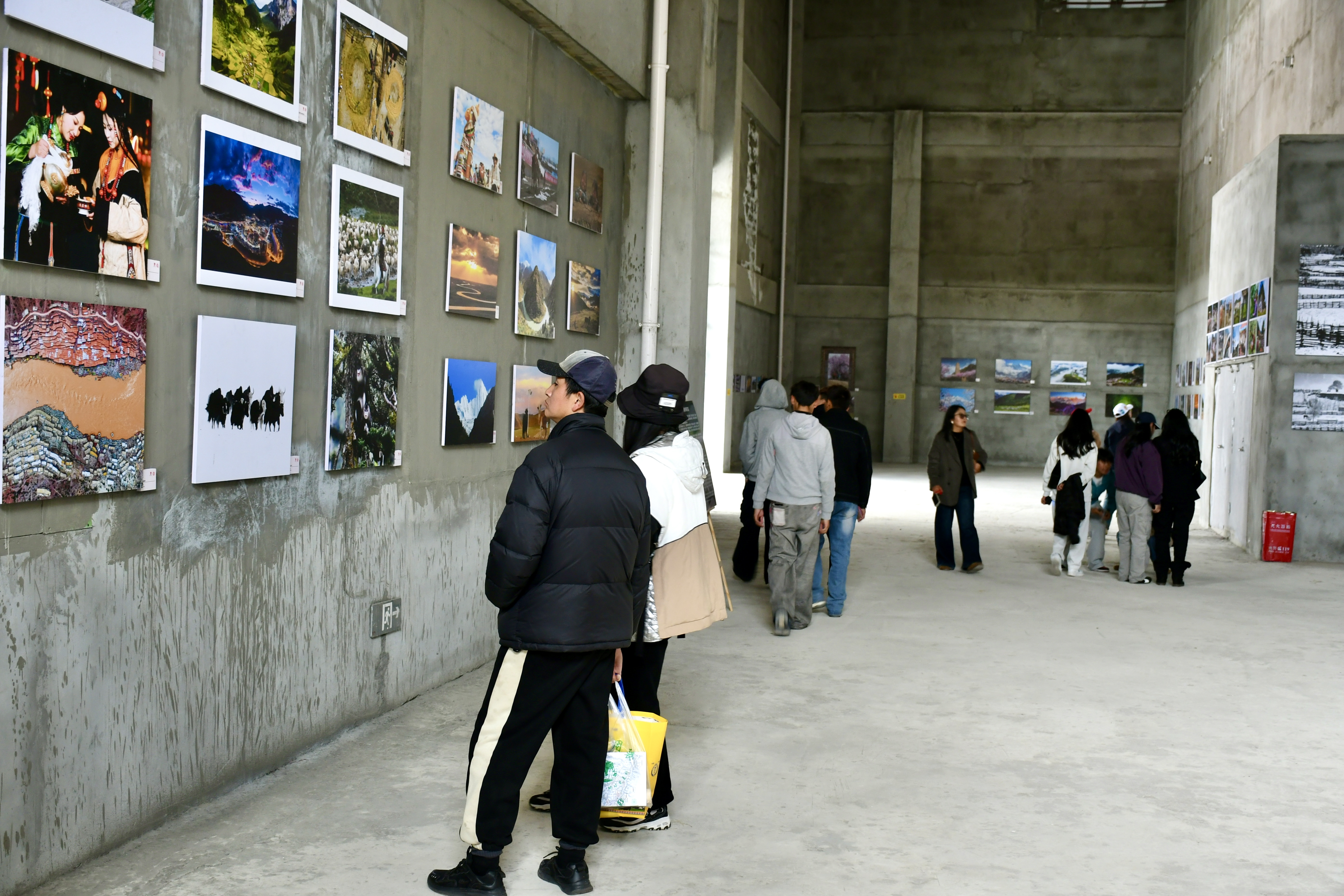 光影绘时代 翰墨寄深情