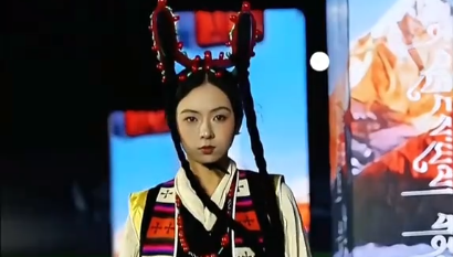 传统藏装惊艳亮相南京，展现高原独特风韵