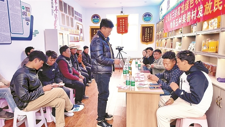 产业带动就业 就业促进产业