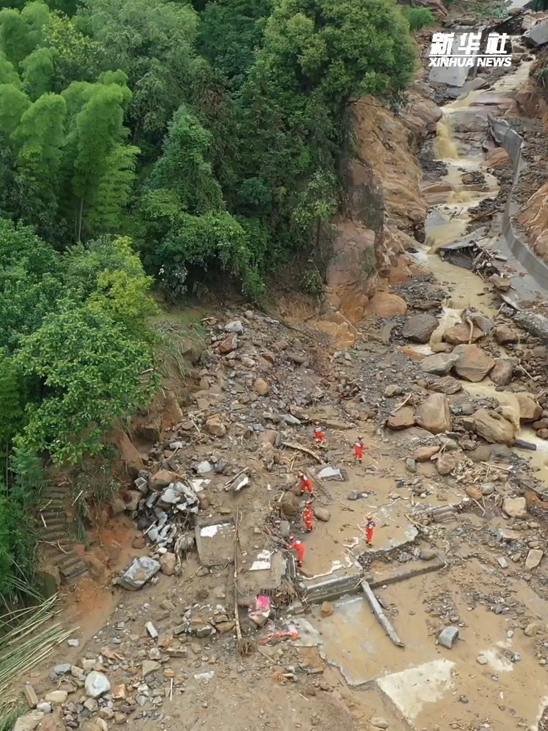 重庆永川特大暴雨灾害救援一线直击