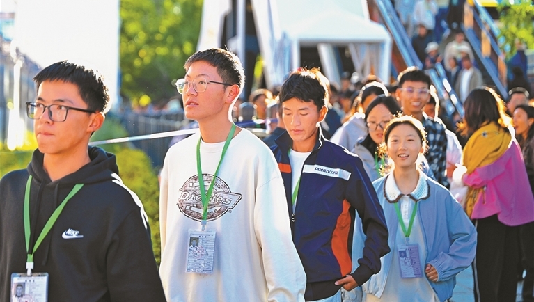 奔赴
