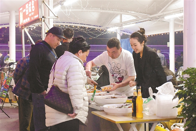 拉萨市贡布堂夜市正式开市