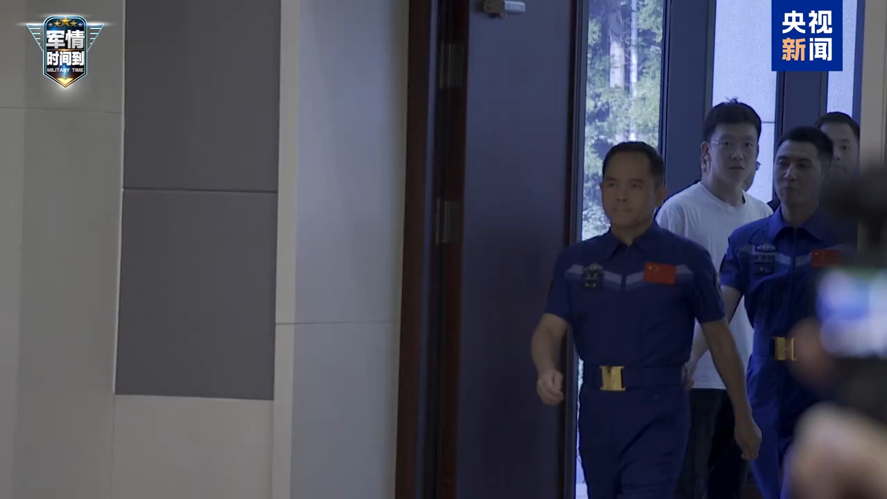 神二十一乘组回家后首次公开亮相