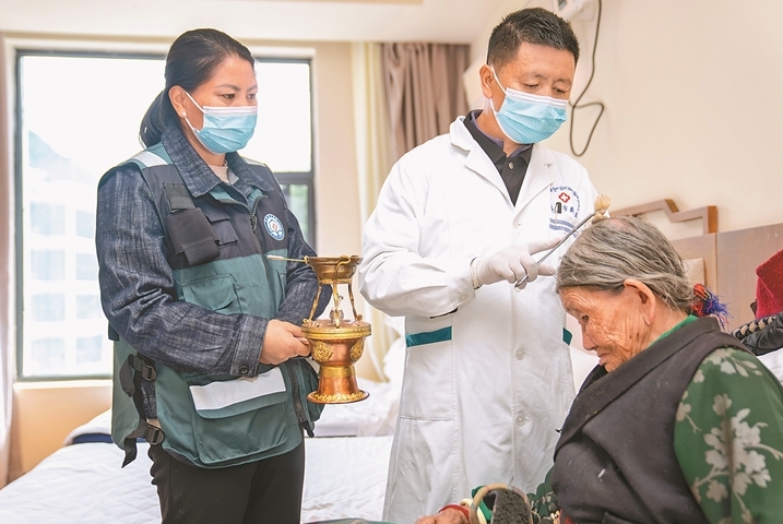 藏医特色疗法 守护灾区群众
