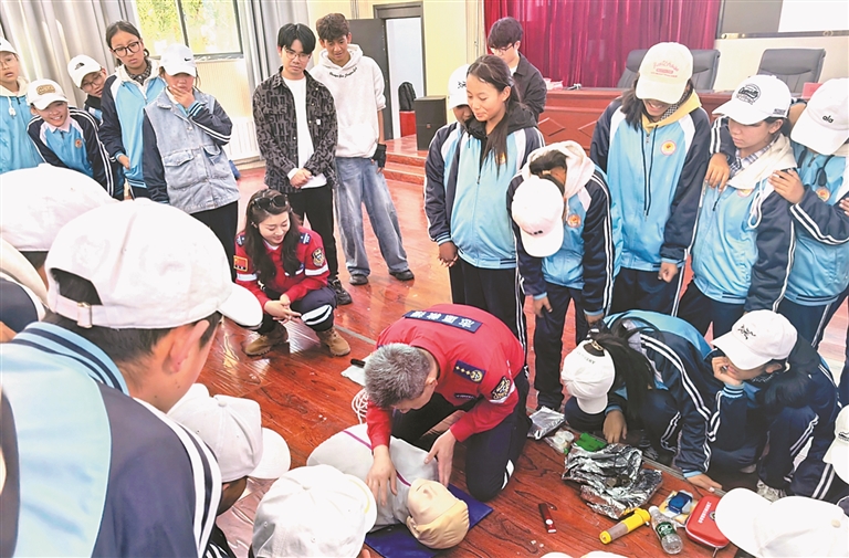 安全法治教育 走进校园课堂